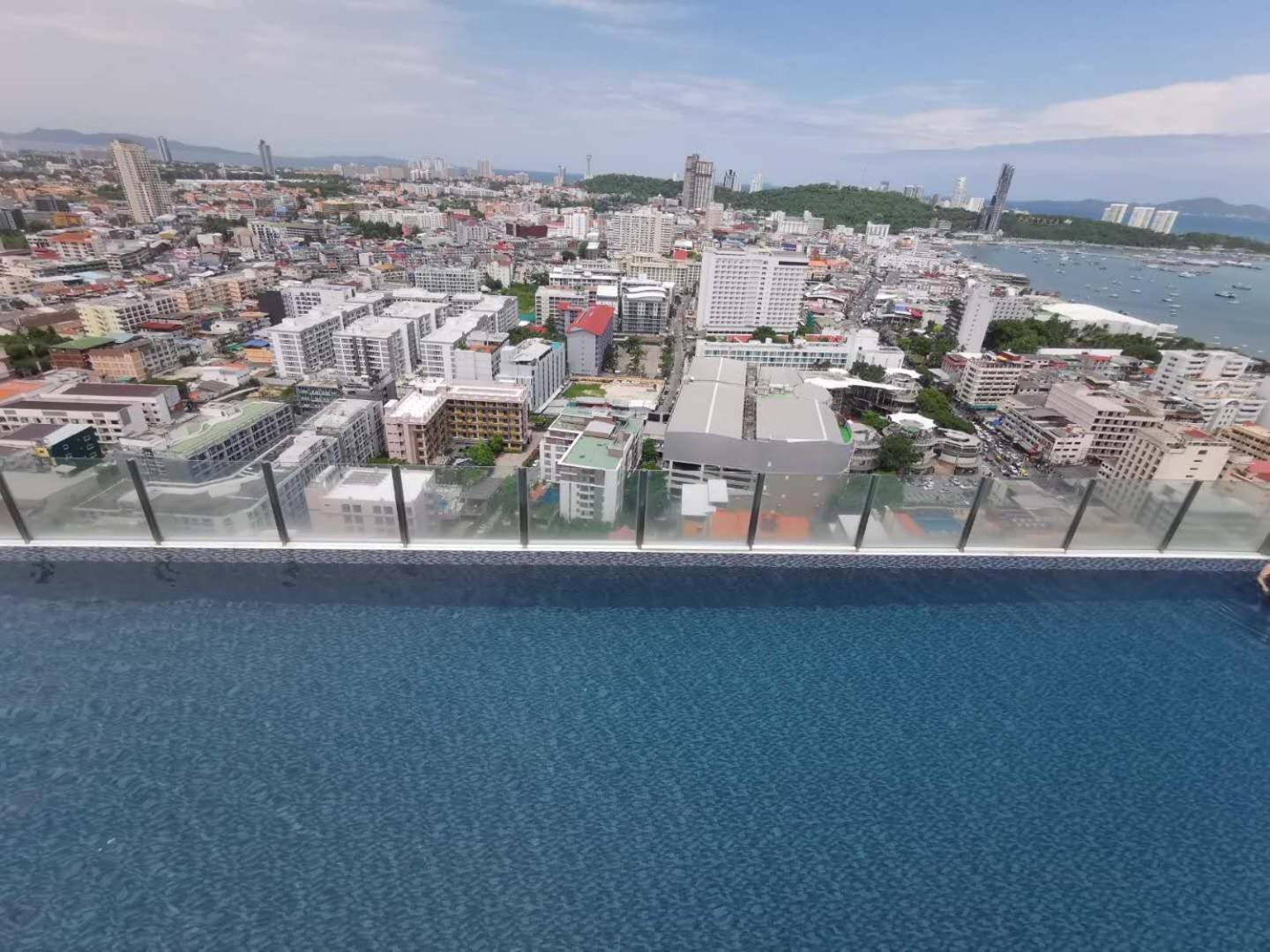 The Base Central Pattaya By Adam Exteriér fotografie
